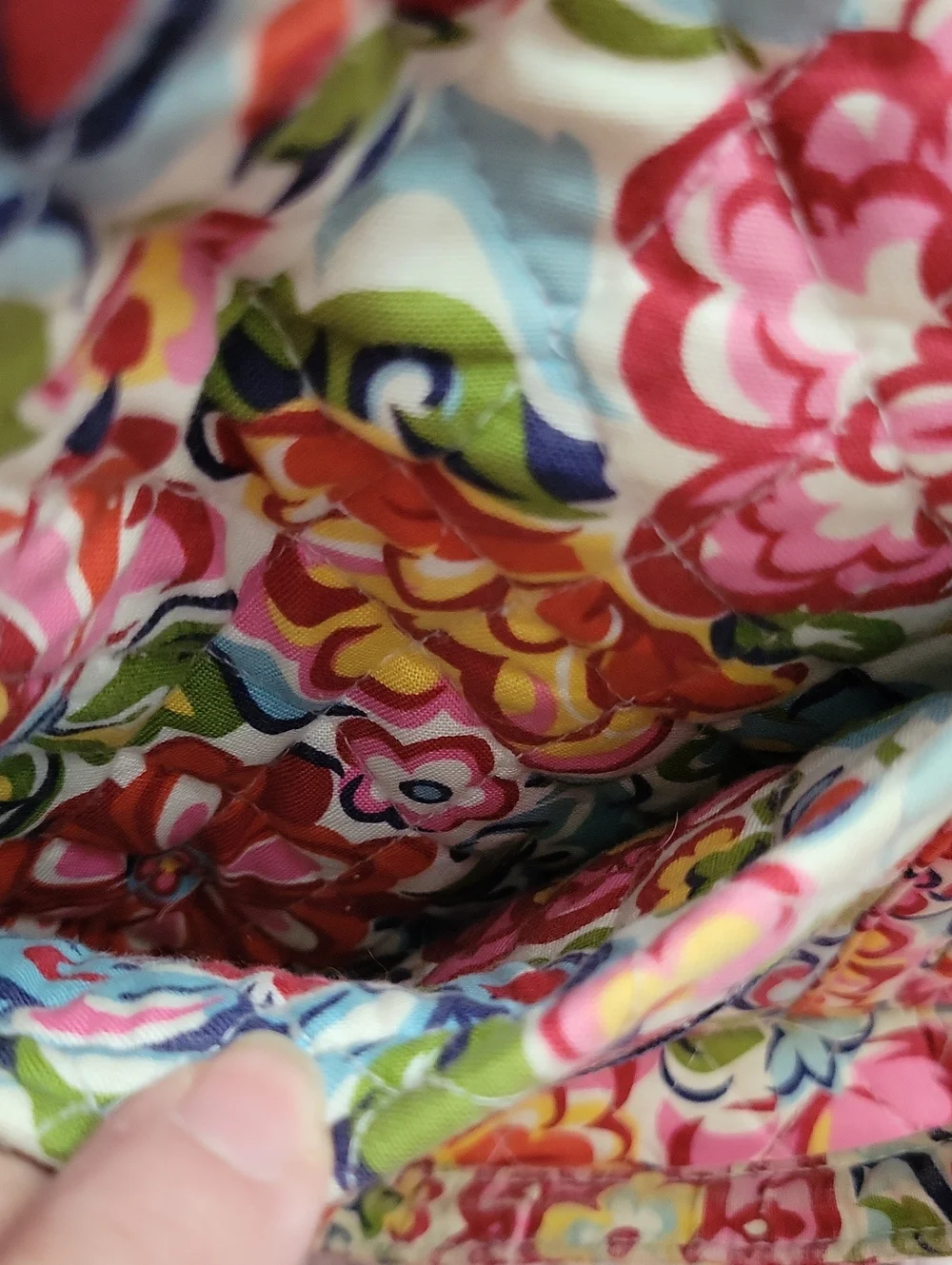 Vera Bradley Red Blue Yellow Large Vera Tote in Hope Garden Retired 2009 Pattern